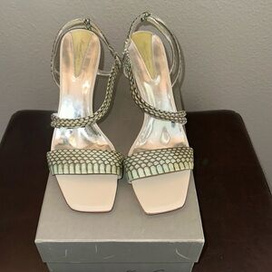 Kenneth Cole New York strappy Sandal